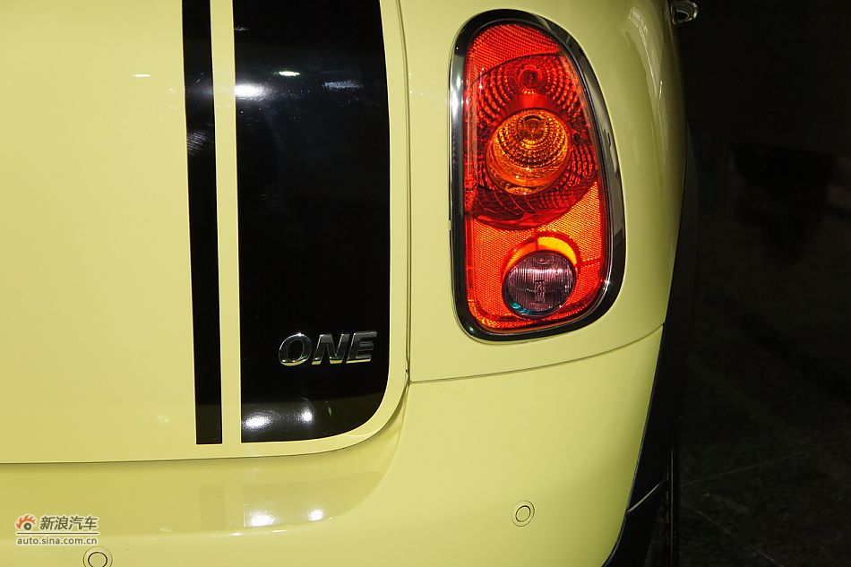 2011MINI ONE COUNTRYMAN