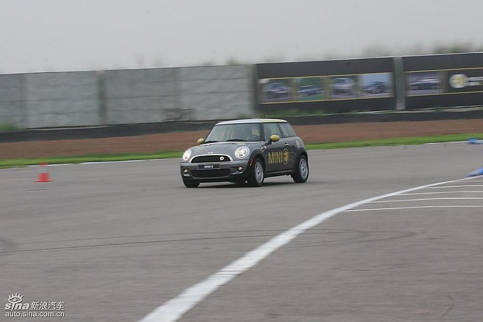 MINI E̬