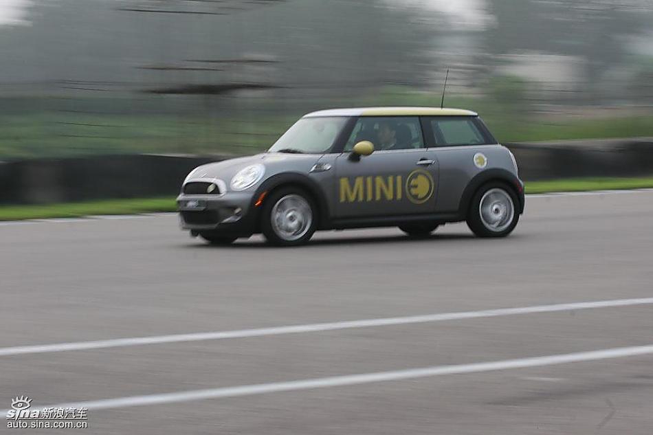 MINI E̬