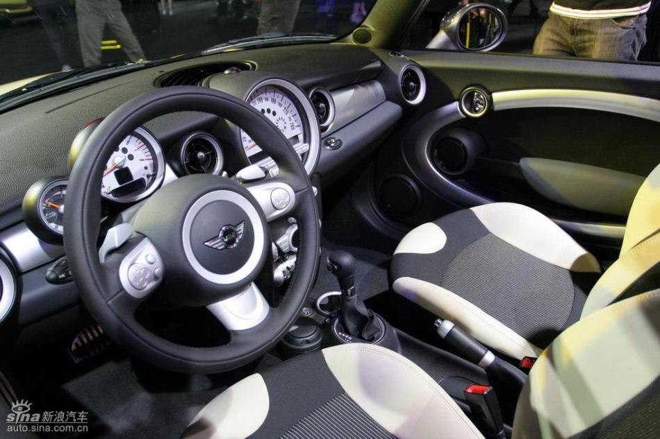 MINI Cooper漰Cooper S