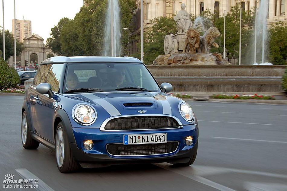 ɫMINI Clubman