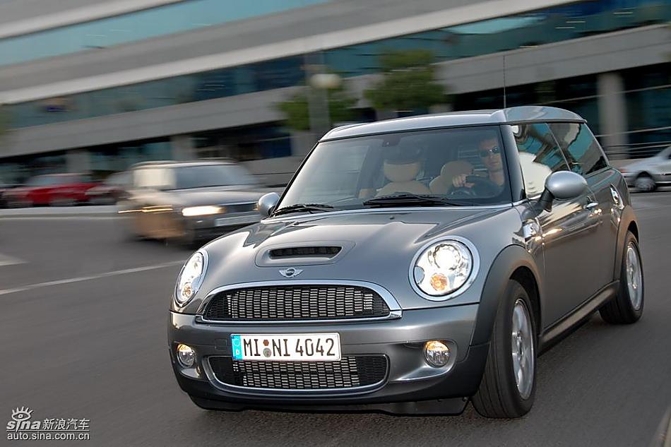 ɫMINI Clubman