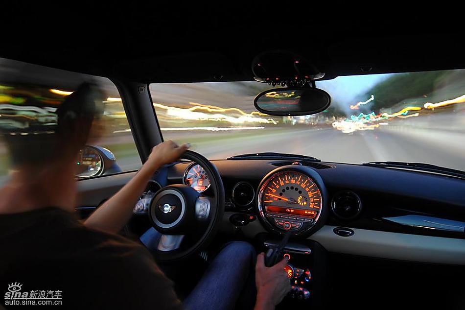 ɫMINI Clubman