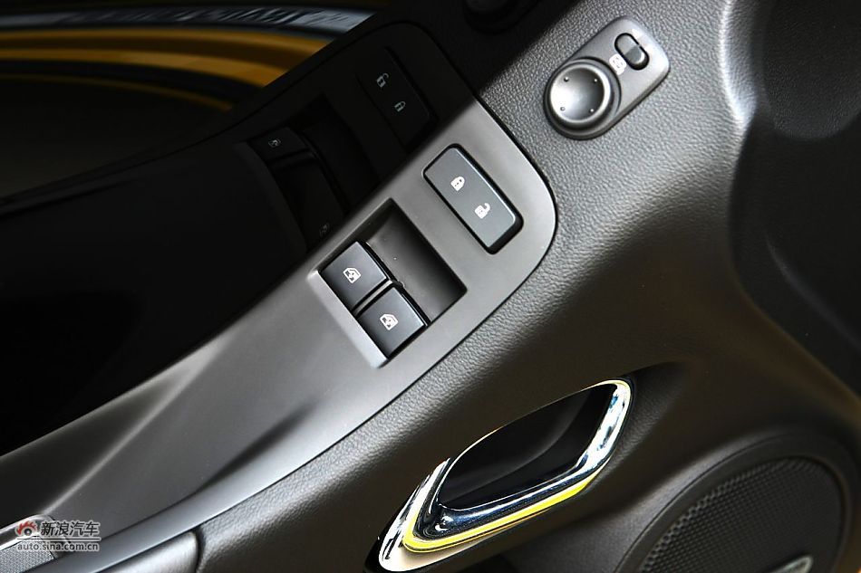 2012ѩ3.6Lνٷʵͼ