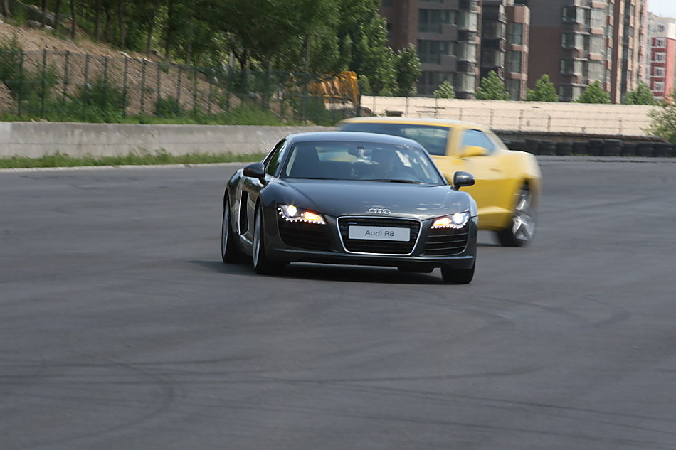 µR8ԱѩCamaro