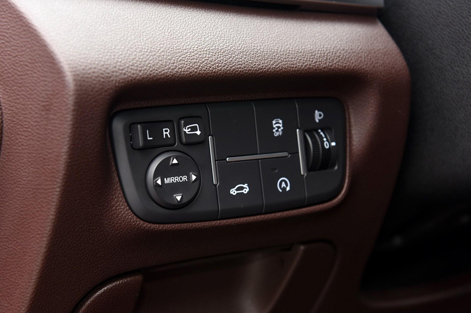 2018 1.6L GDI Զ 