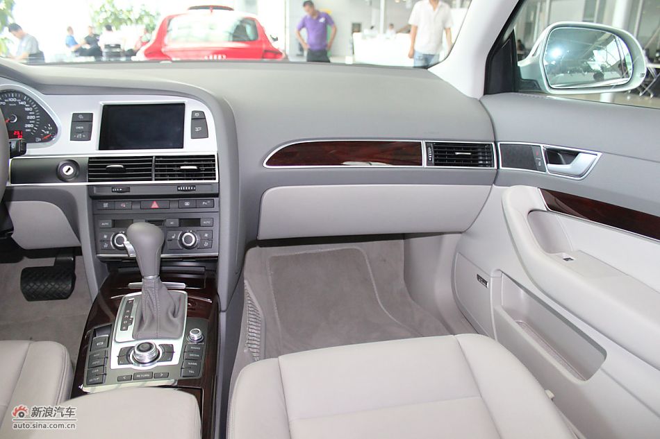 2010µA6L 2.4