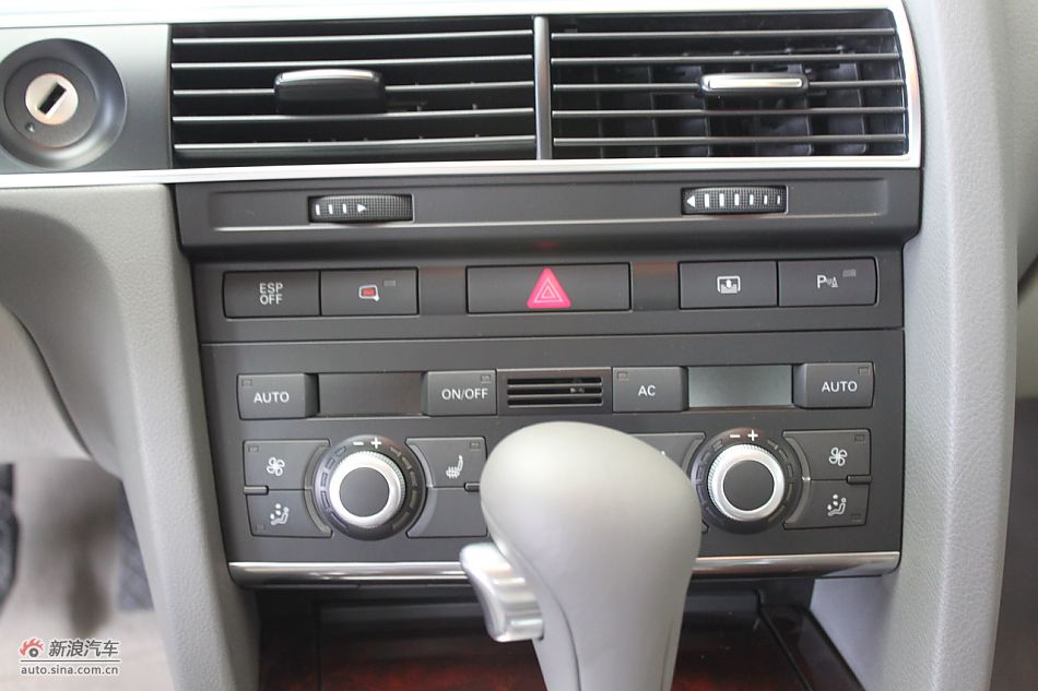 2010µA6L 2.4
