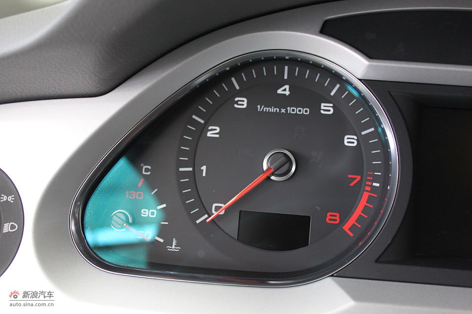 2010µA6L 2.4