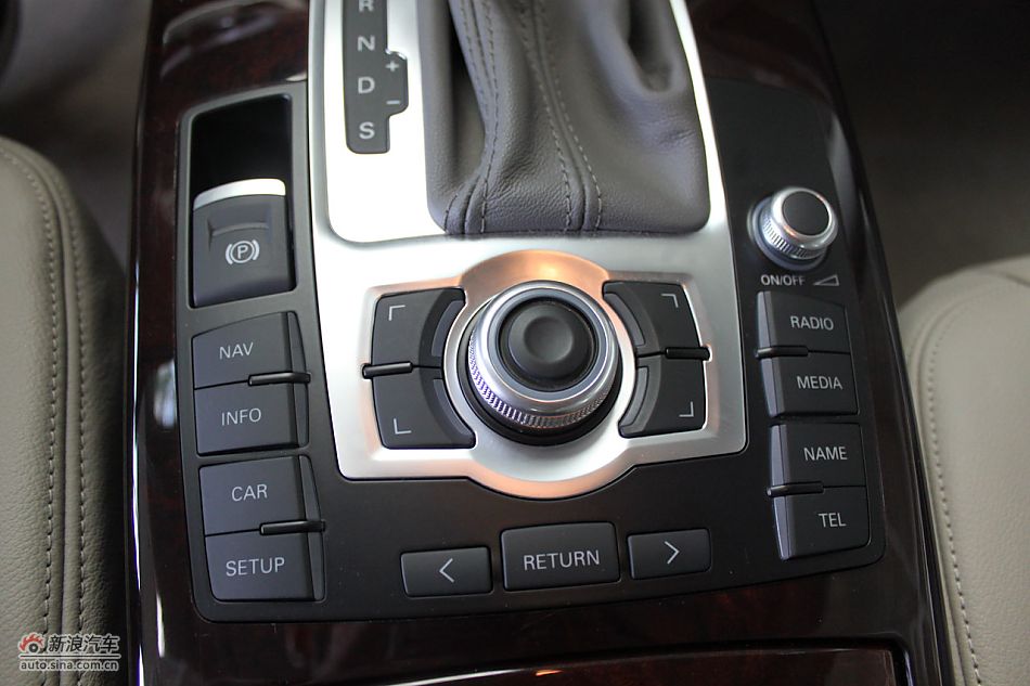 2010µA6L 2.4