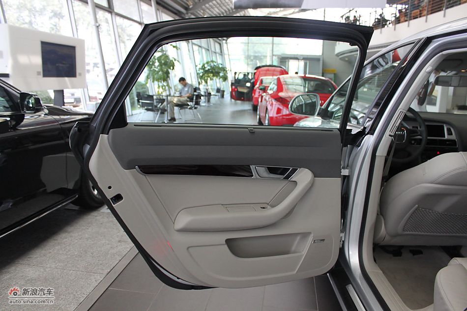 2010µA6L 2.4