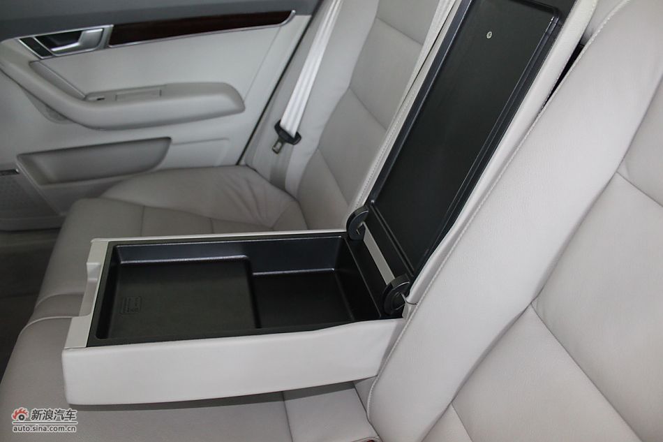 2010µA6L 2.4