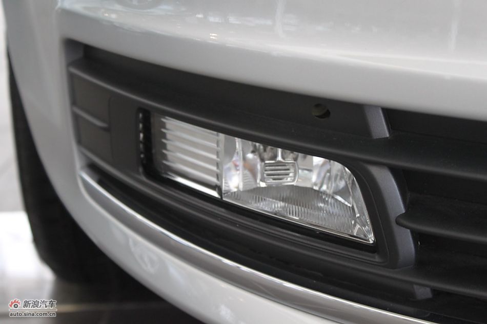 2010µA6L 2.4