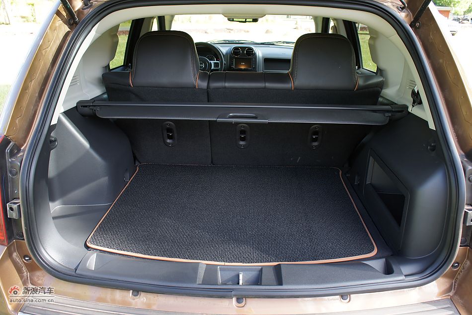 2011Compassָ70