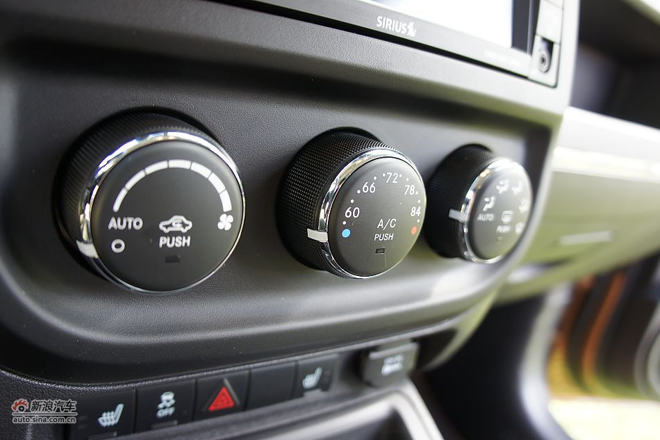 2011Compassָ70