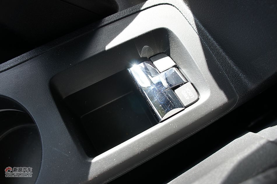 2011Compassָ70