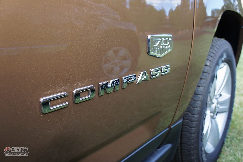 2011Compassָ70