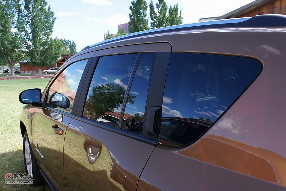 2011Compassָ70