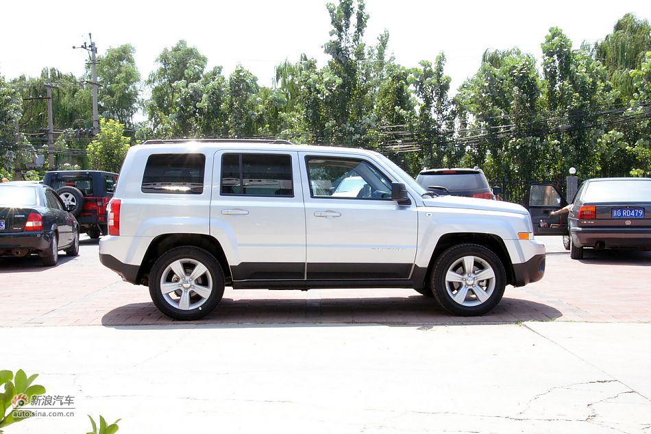 2011Jeepɿ