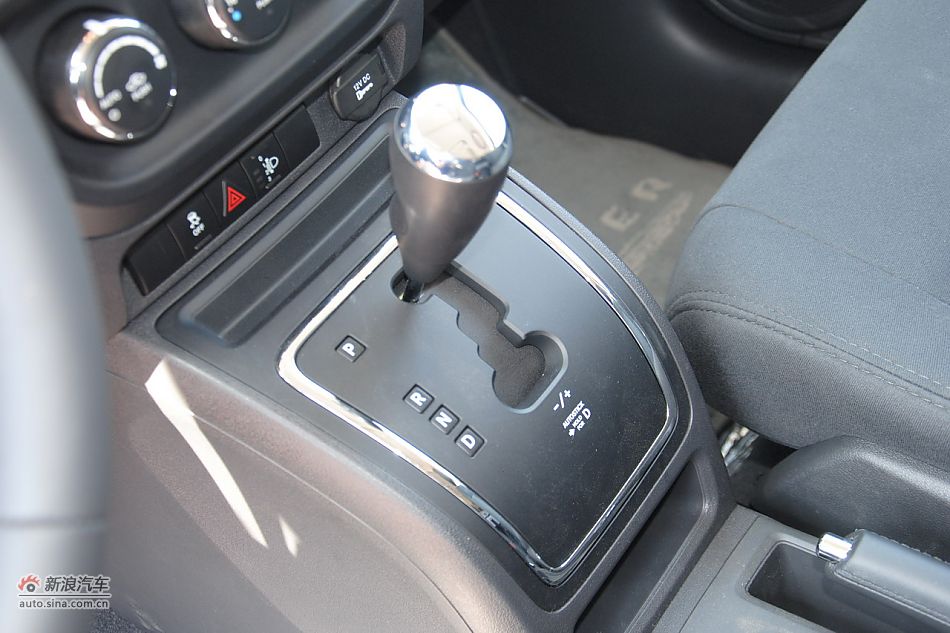 2011Jeepɿ