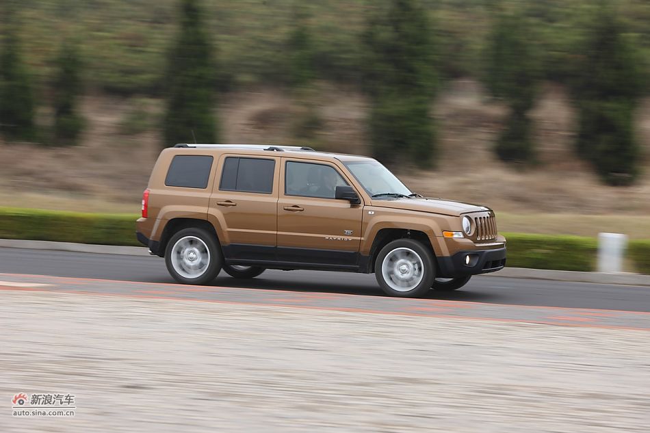 2011Jeepɿ