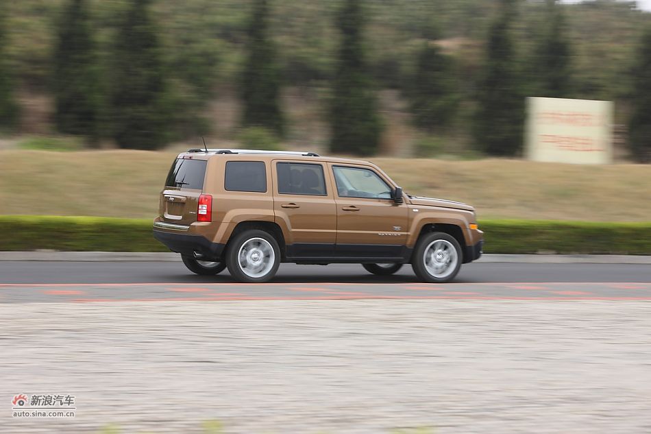 2011Jeepɿ