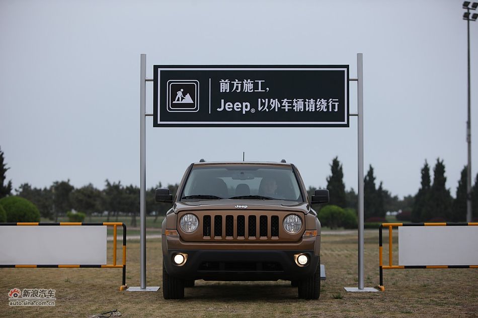 2011Jeepɿ