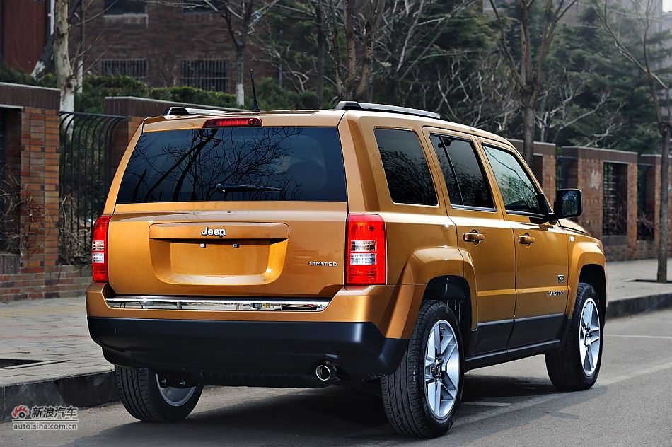 2011Jeepɿ