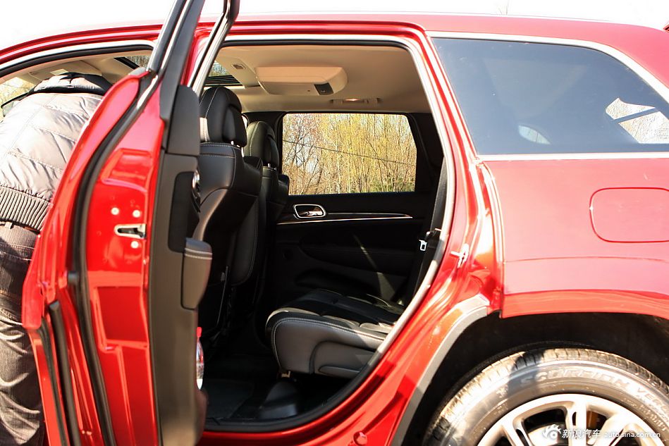 2012ȫJeepŵSRT8