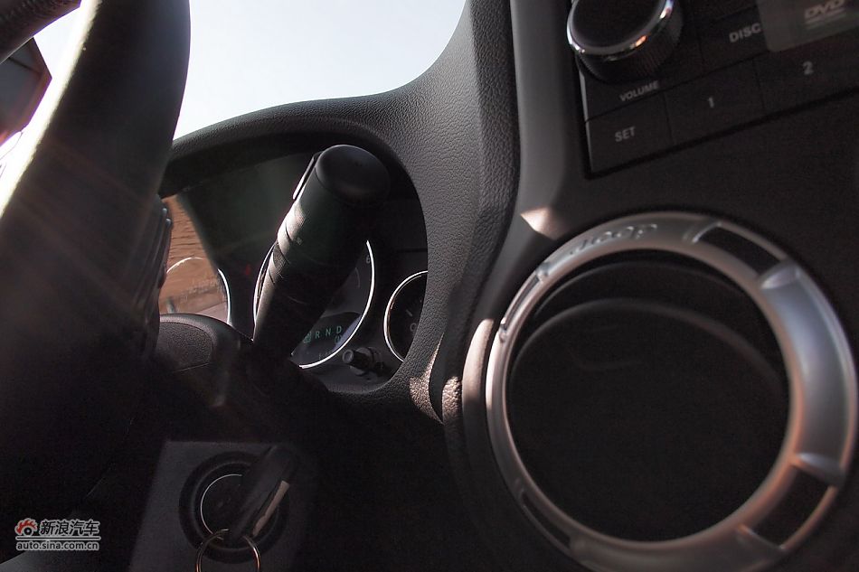 2012JEEP