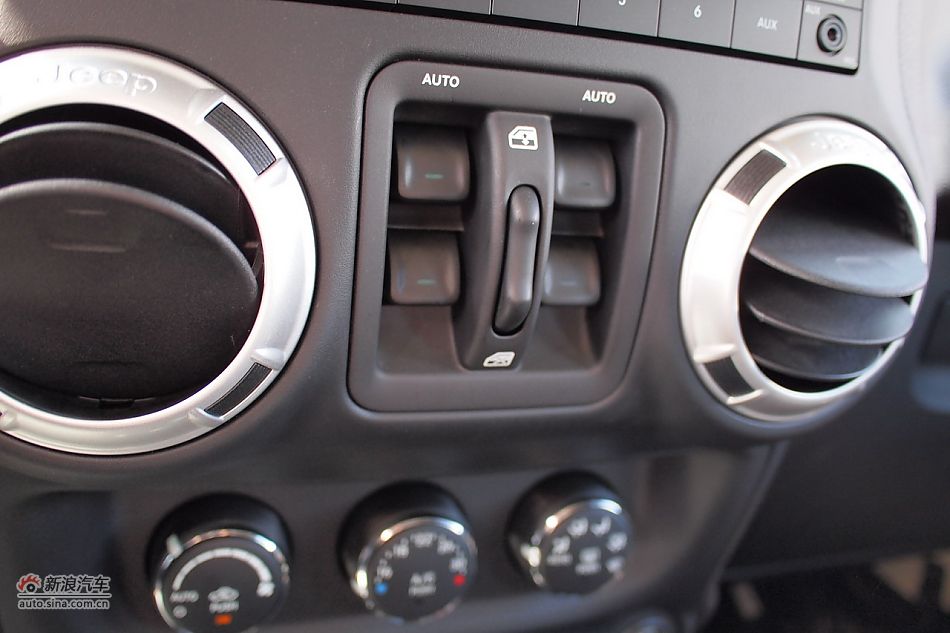 2012JEEP