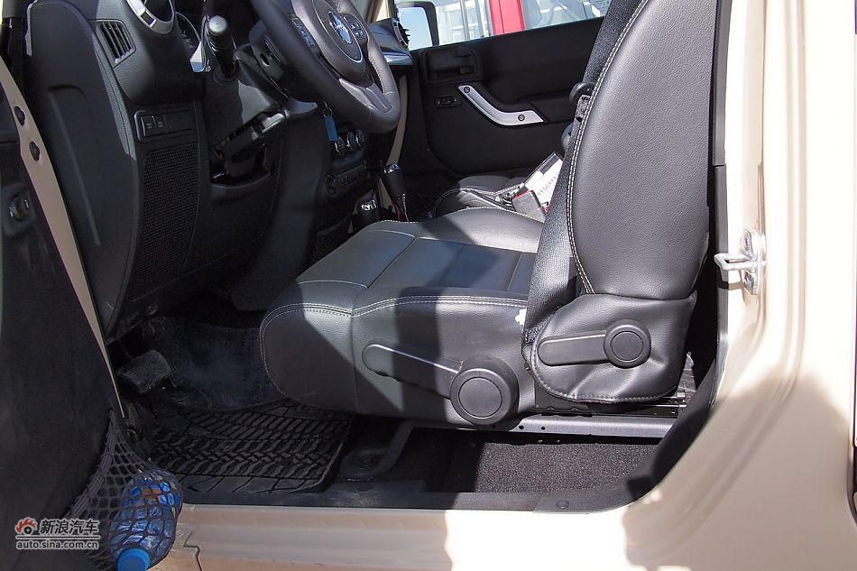 2012JEEP