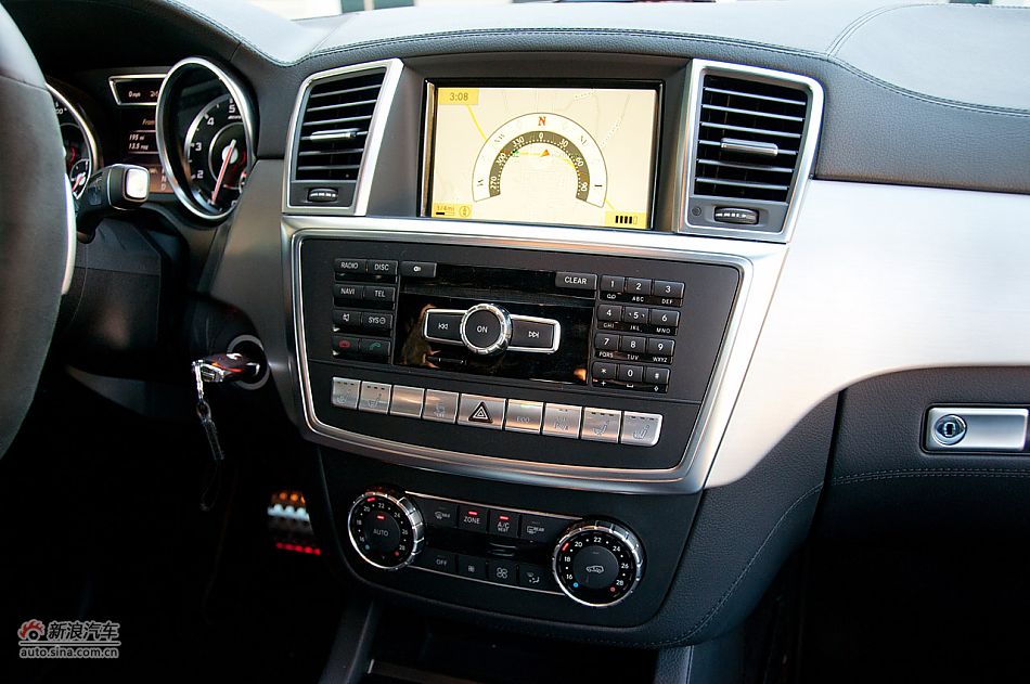 2012÷˹- ML63 AMG