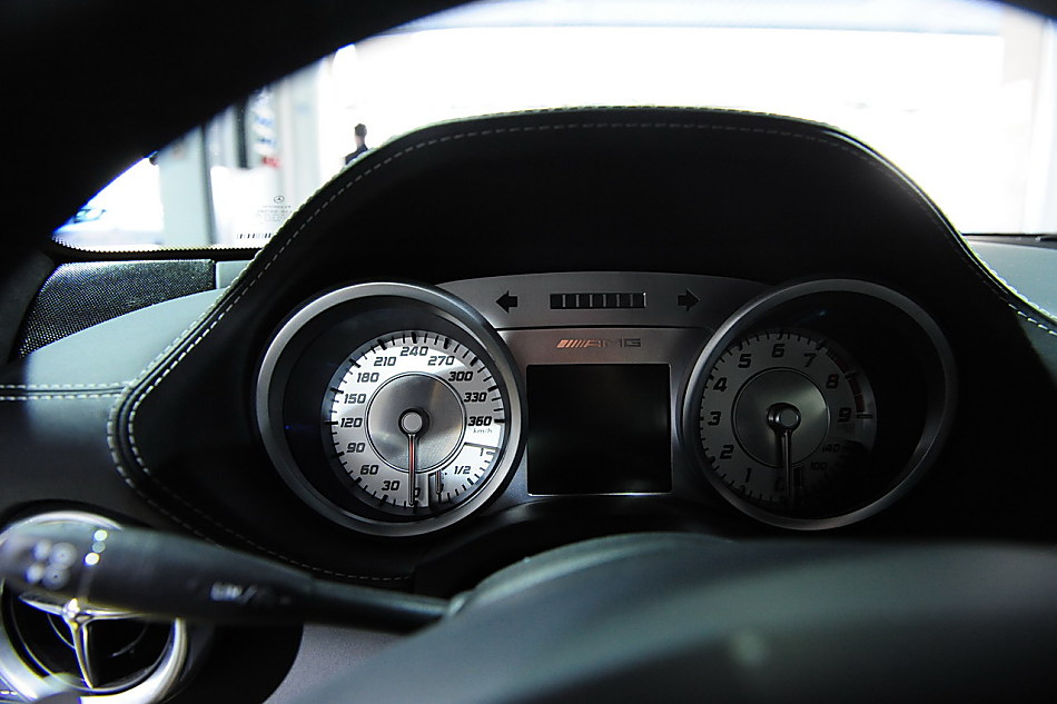 SLS AMGʵ