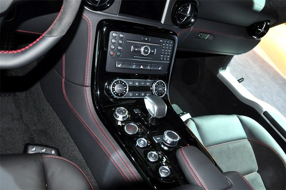 2013 SLS AMG 6.2L ˫ 45й 