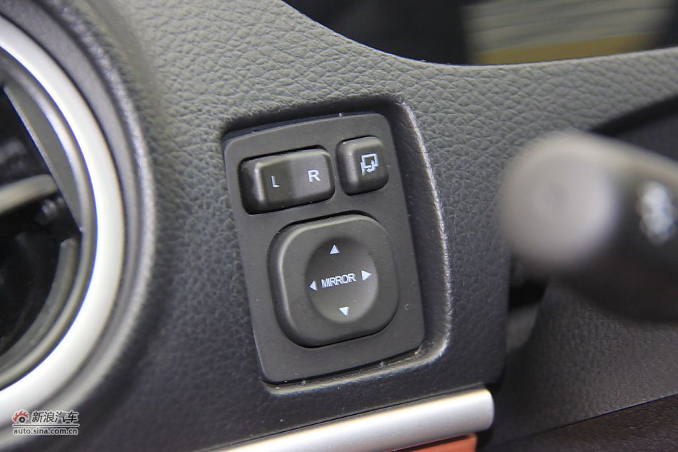 2011ǽݴ7 SUV 2.2TԶ콢