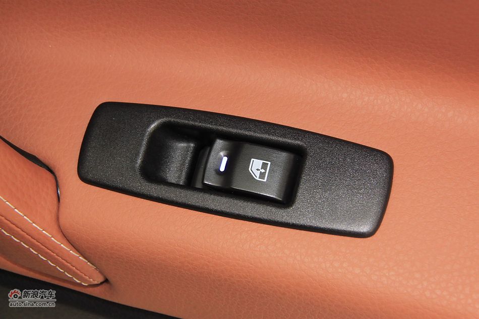 2011ǽݴ7 SUV 2.2TԶ콢