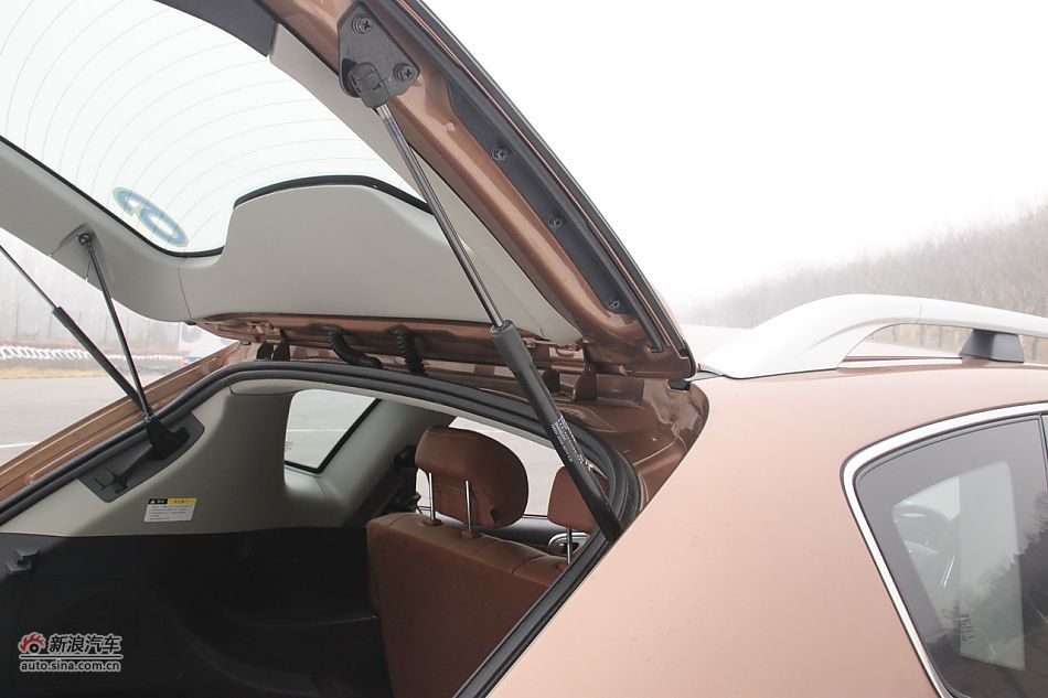 2011ǽݴ7 SUV 2.2TԶ콢