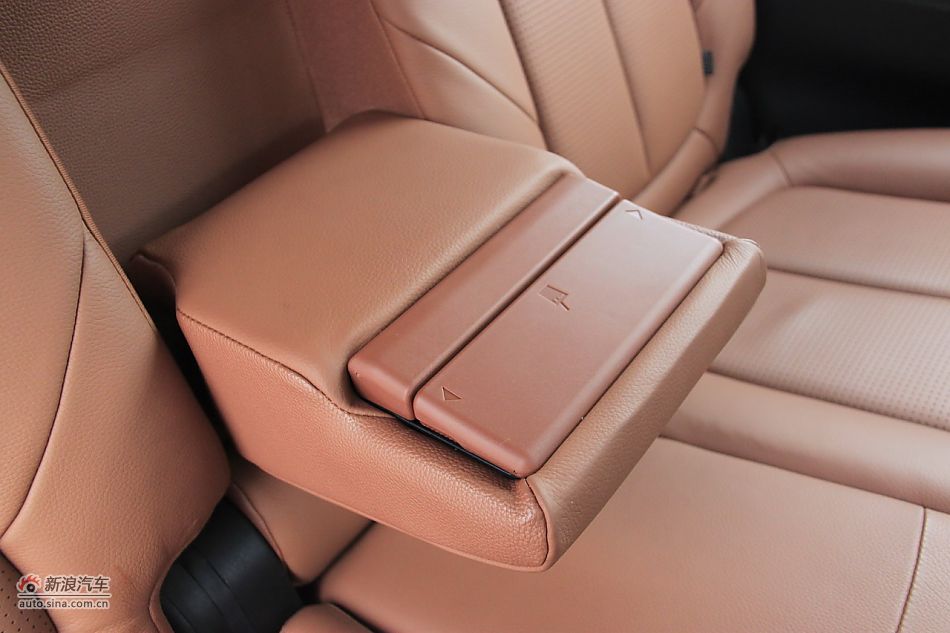 2011ǽݴ7 SUV 2.2TԶ콢