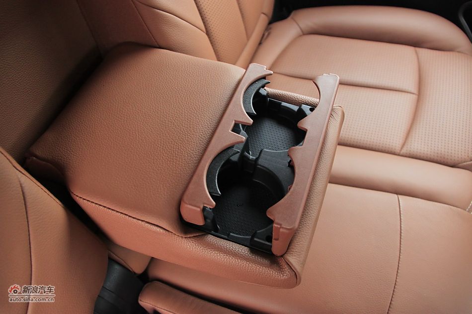 2011ǽݴ7 SUV 2.2TԶ콢