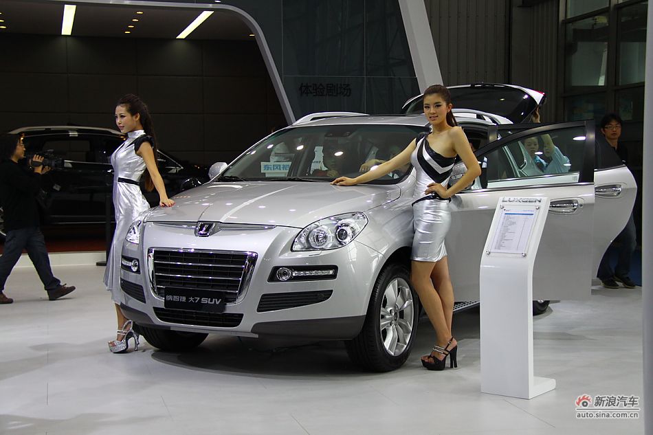 ǽݴ7 SUV