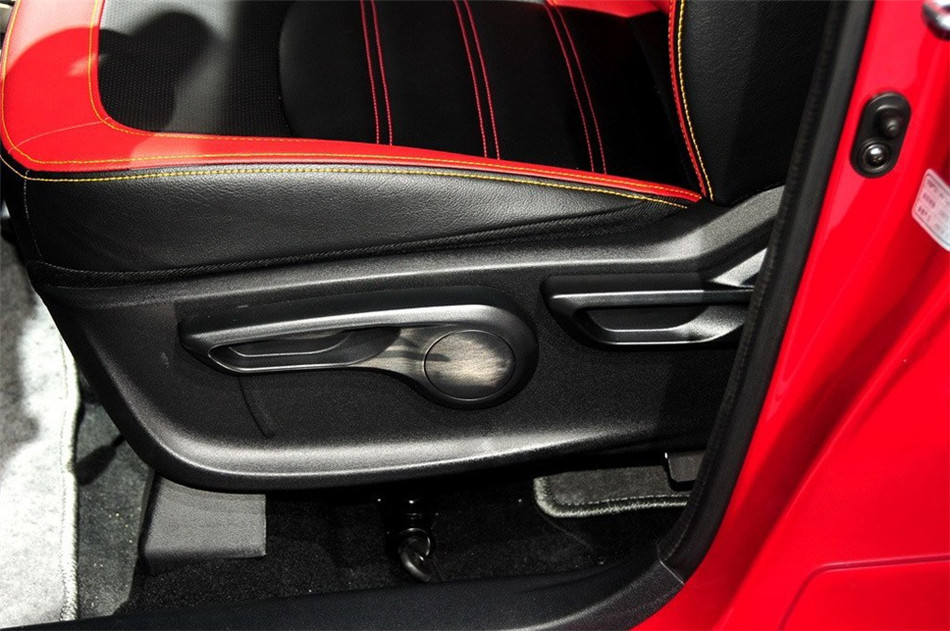 M4 2013 1.5L MT  ռ