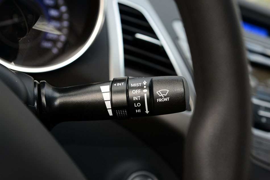 2015 1.6L ֶ 