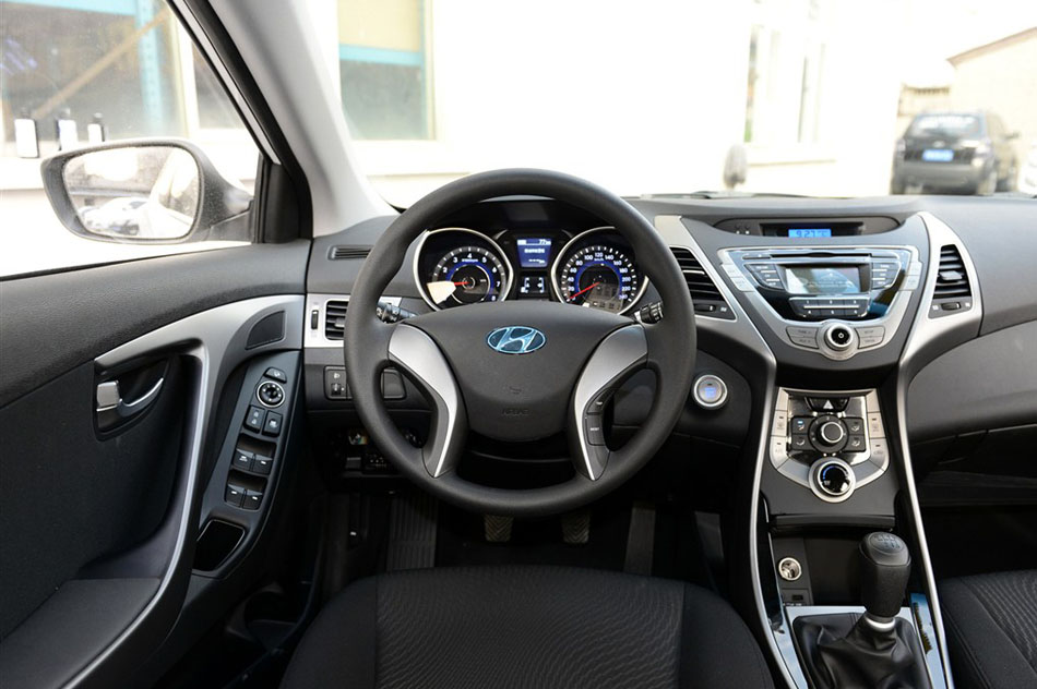 2015 1.6L ֶ 