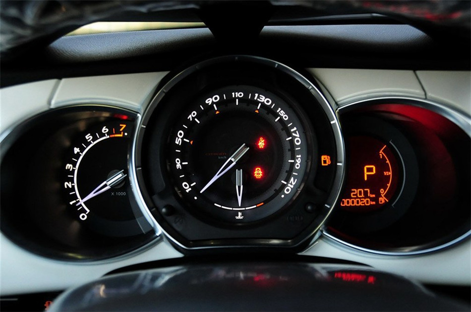 2012DS3 1.6LԶʱа