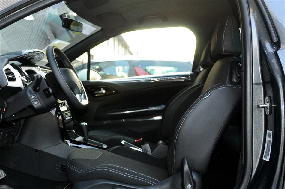 2012DS3 1.6LԶʱа