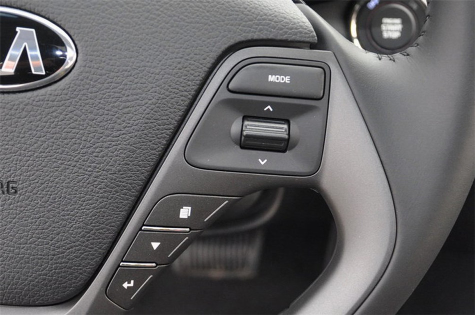 2015 1.6L AT GLS 
