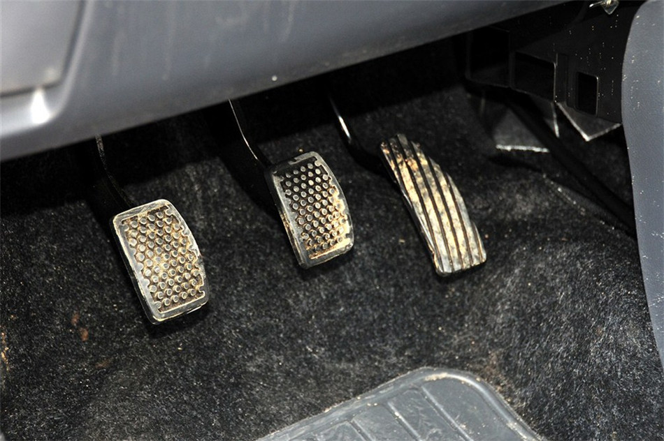ֳ 2012 1.0L MT P-TEC׼ 