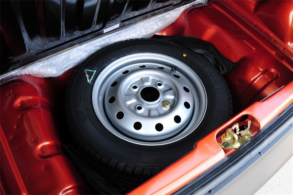 ֳ 2012 1.0L MT P-TEC׼ 