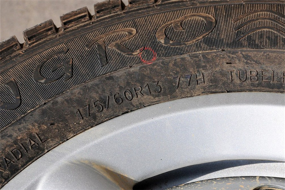 ֳ 2012 1.0L MT P-TEC׼ 